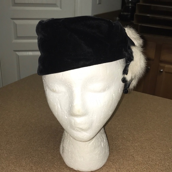 Juli Kay Hat - Picture 2 of 5